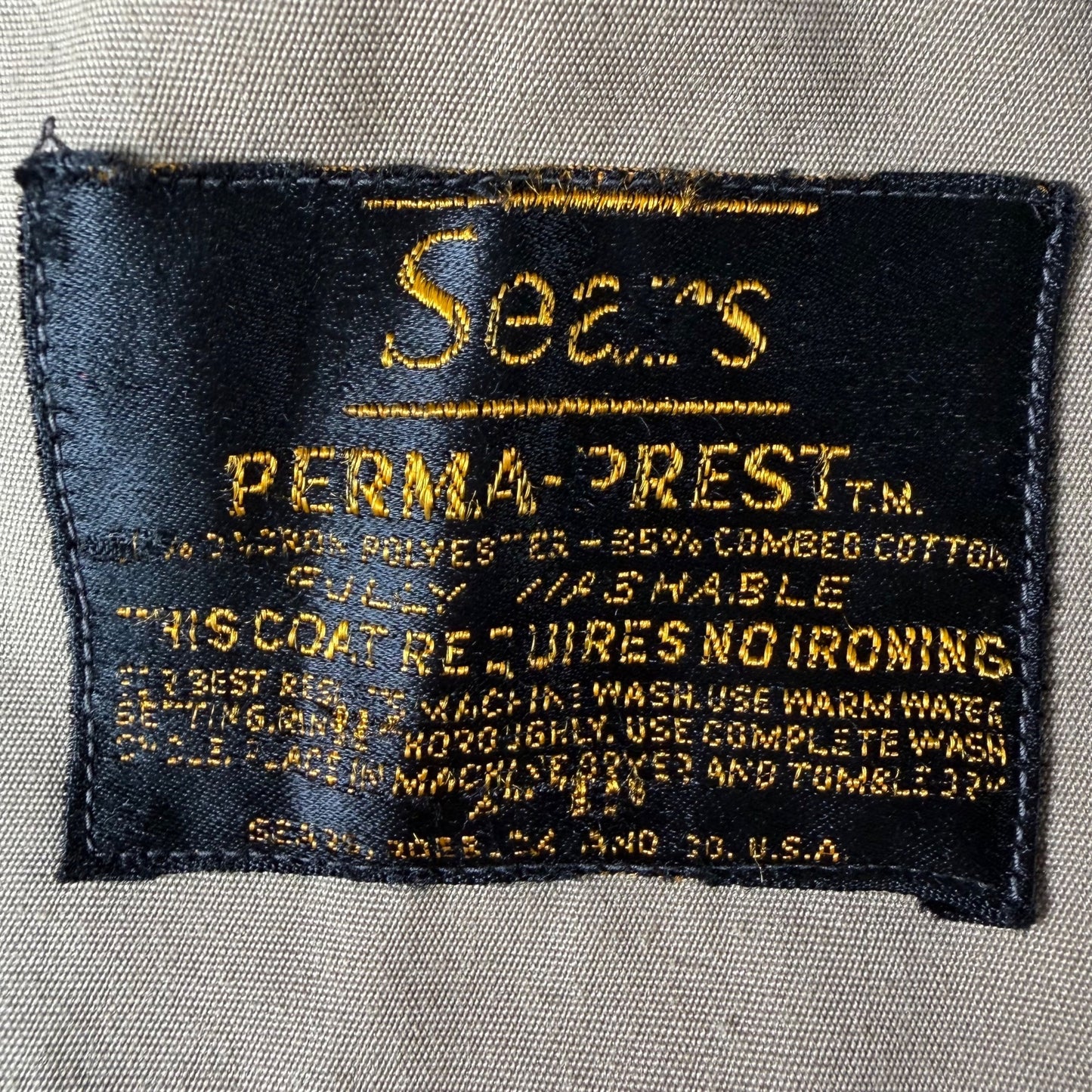 Vintage 1970s Sears Perma-Prest Khaki Fly Front Single-breasted Trench Coat (M)