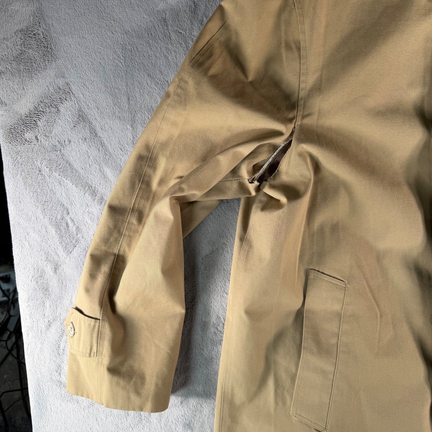 Vintage 1970s Sears Perma-Prest Khaki Fly Front Single-breasted Trench Coat (M)