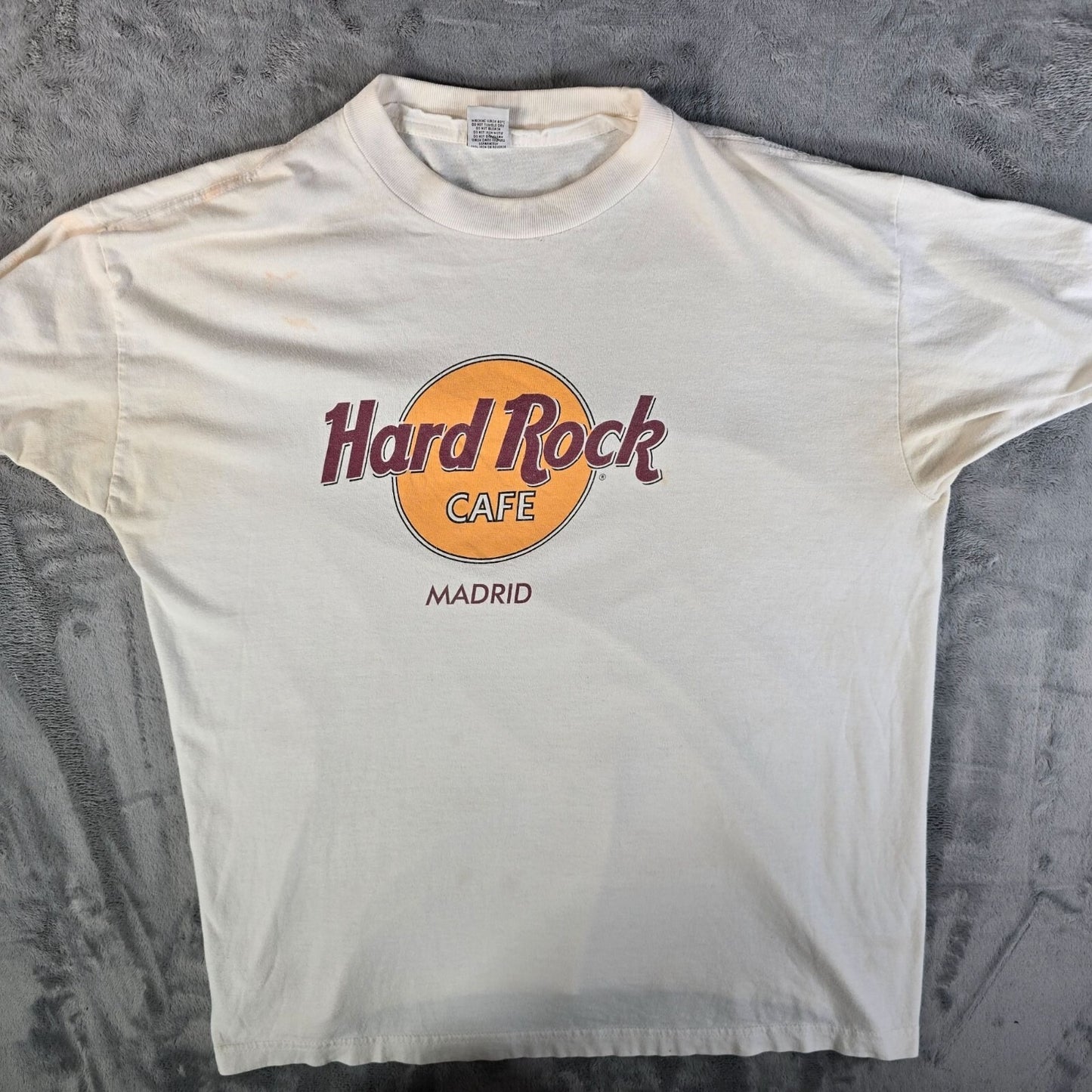 Dirty White Vintage 1990s Hard Rock Cafe Madrid Logo Souvenir T-Shirt (XL)