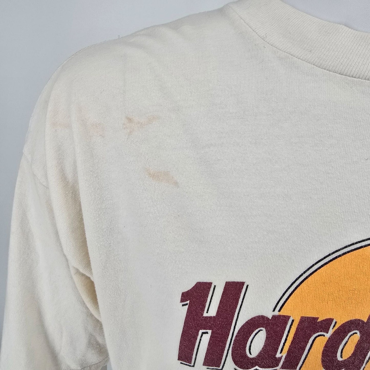 Dirty White Vintage 1990s Hard Rock Cafe Madrid Logo Souvenir T-Shirt (XL)