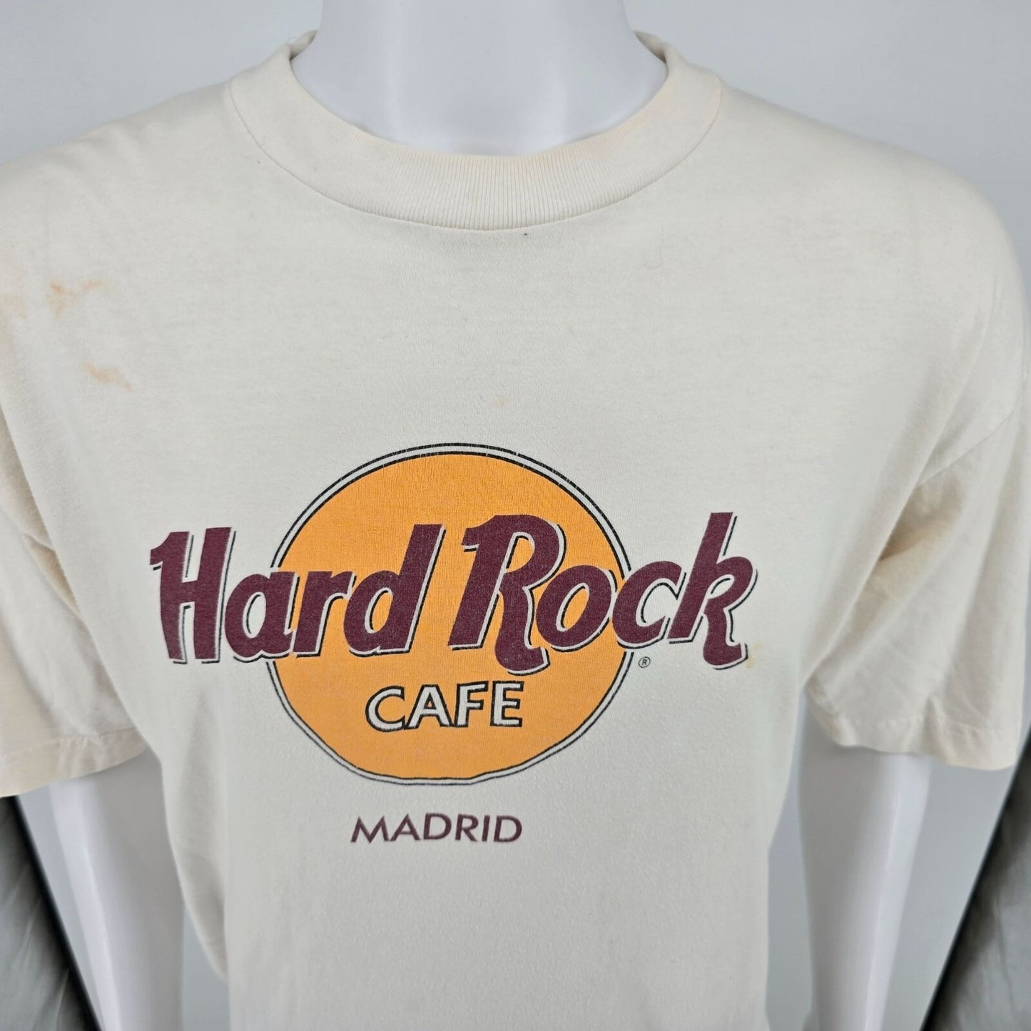 Dirty White Vintage 1990s Hard Rock Cafe Madrid Logo Souvenir T-Shirt (XL)
