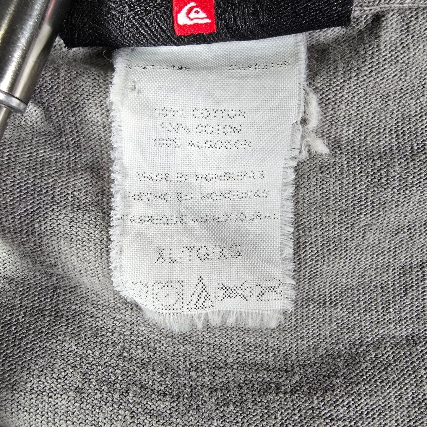 Y2 Quicksilver Monochrome Camo Logo Gray Graphic T-Shirt (XL)