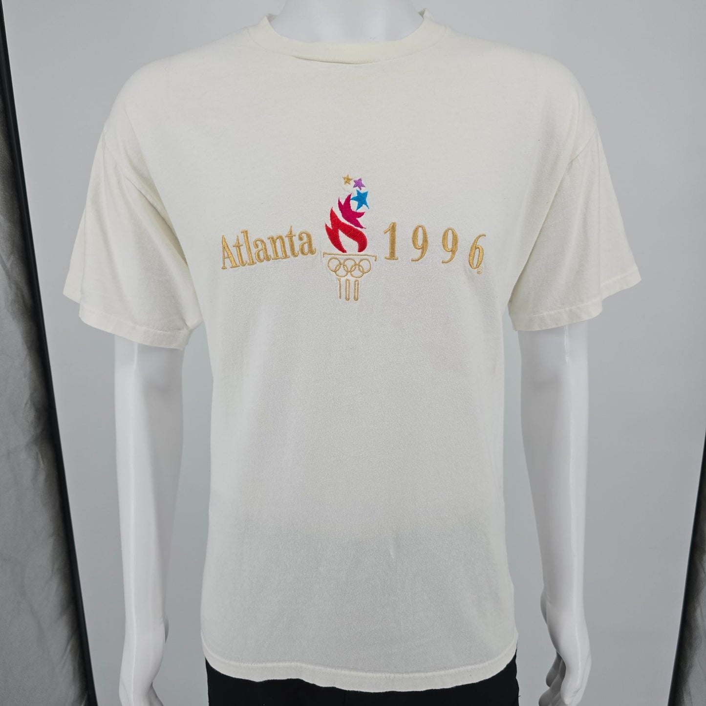 Vintage 1996 Hanes Beey-T Atlanta Olympics Embroidered Logo T-Shirt (L)