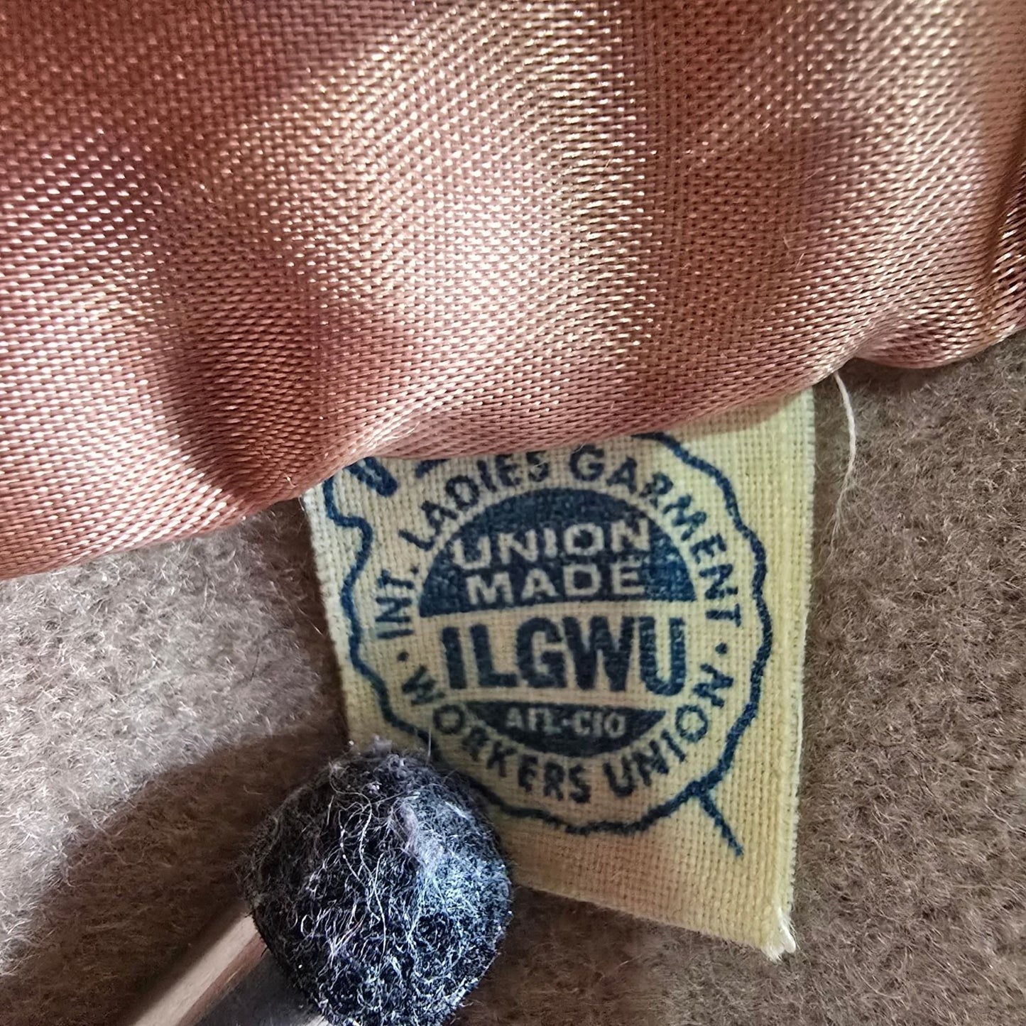 Vintage 1960s Aldenaire Women's Union Made Light Brown Faux Fur Collar Coat (XL)