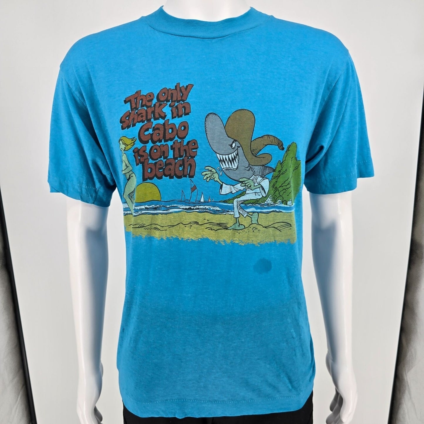 Vintage 1980s San Lucas "The Only Shark in Cabo is On the Beach" Soft T-Shirt -L