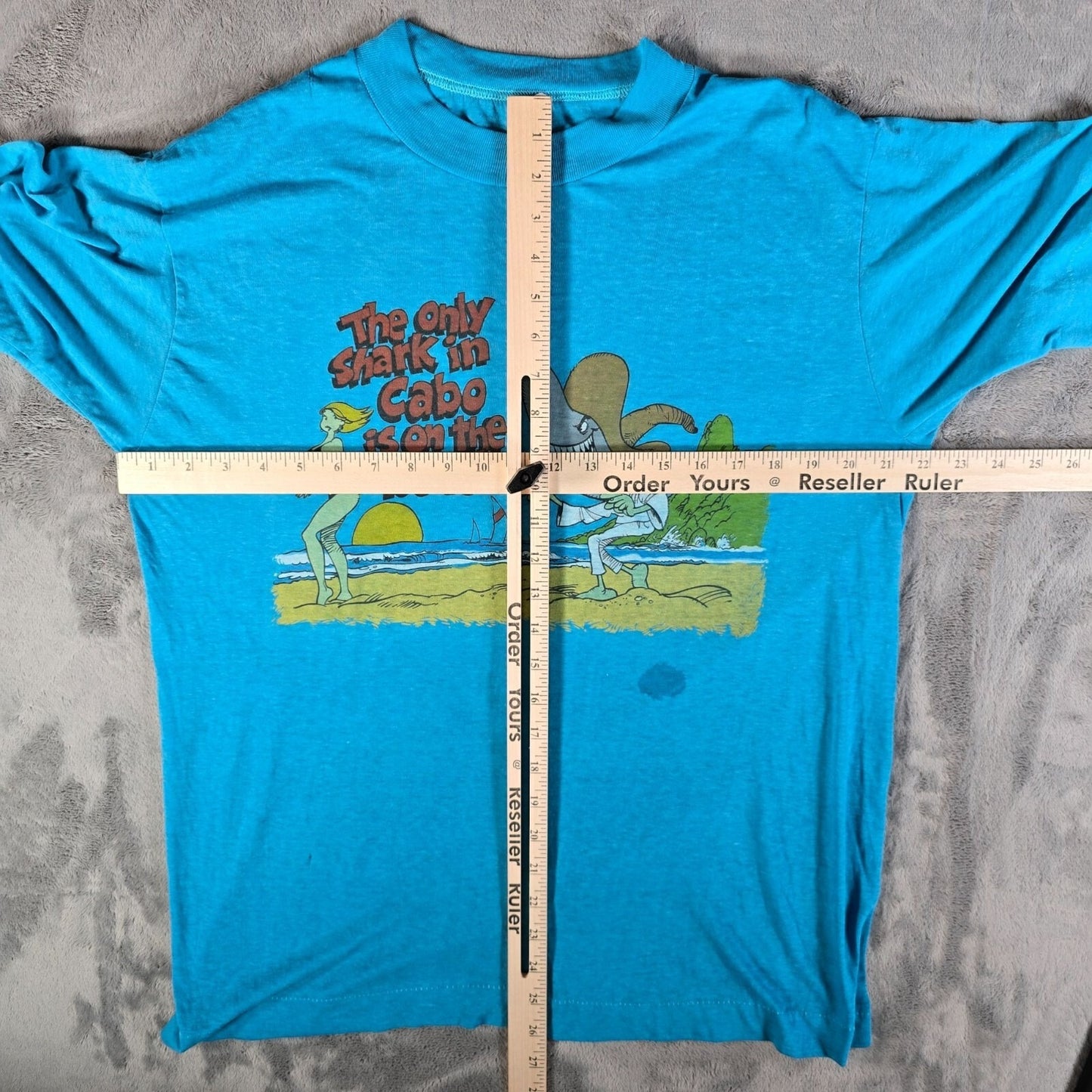 Vintage 1980s San Lucas "The Only Shark in Cabo is On the Beach" Soft T-Shirt -L