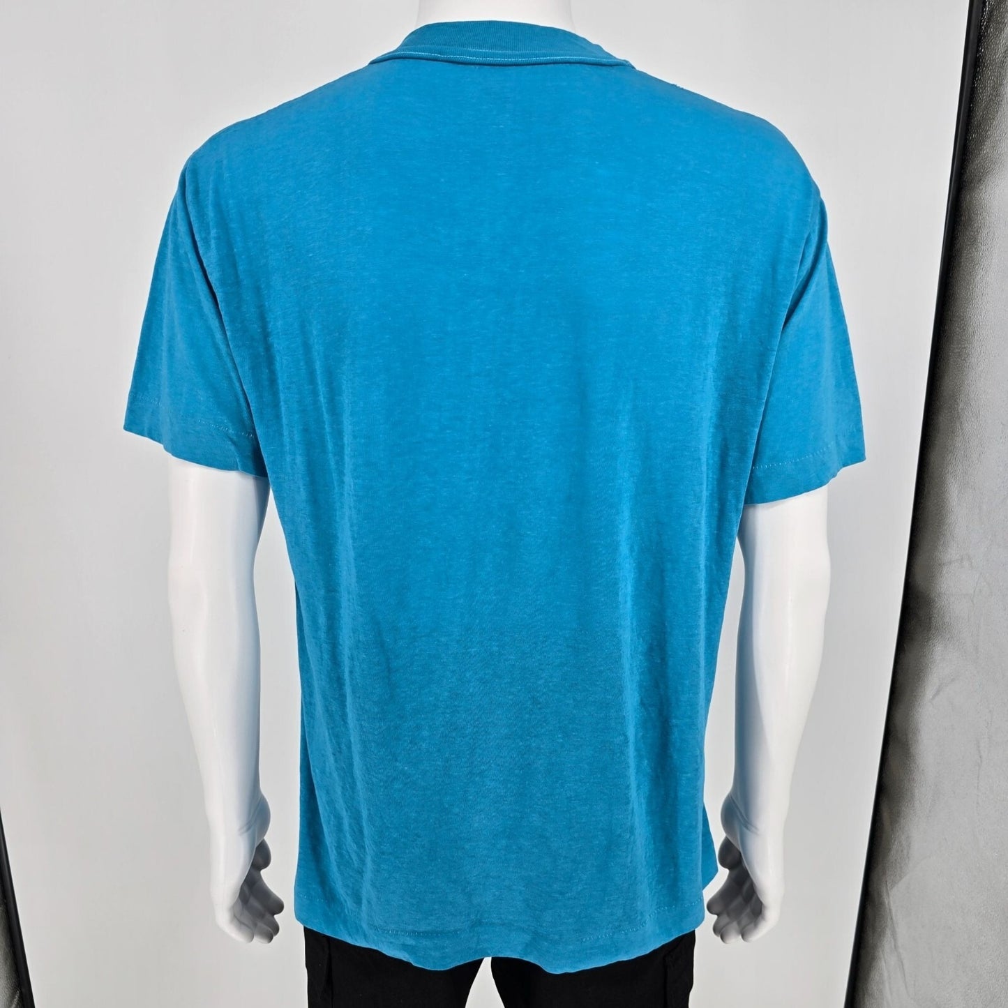 Vintage 1980s San Lucas "The Only Shark in Cabo is On the Beach" Soft T-Shirt -L