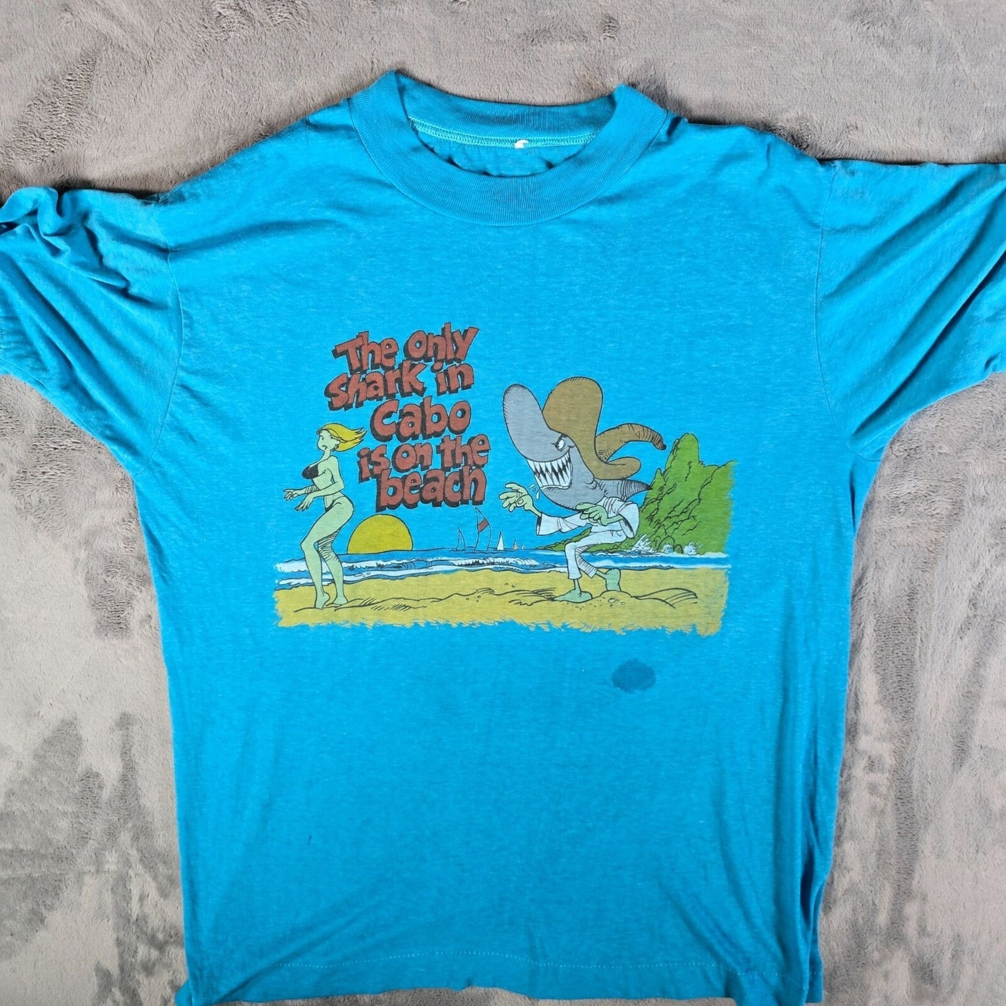 Vintage 1980s San Lucas "The Only Shark in Cabo is On the Beach" Soft T-Shirt -L