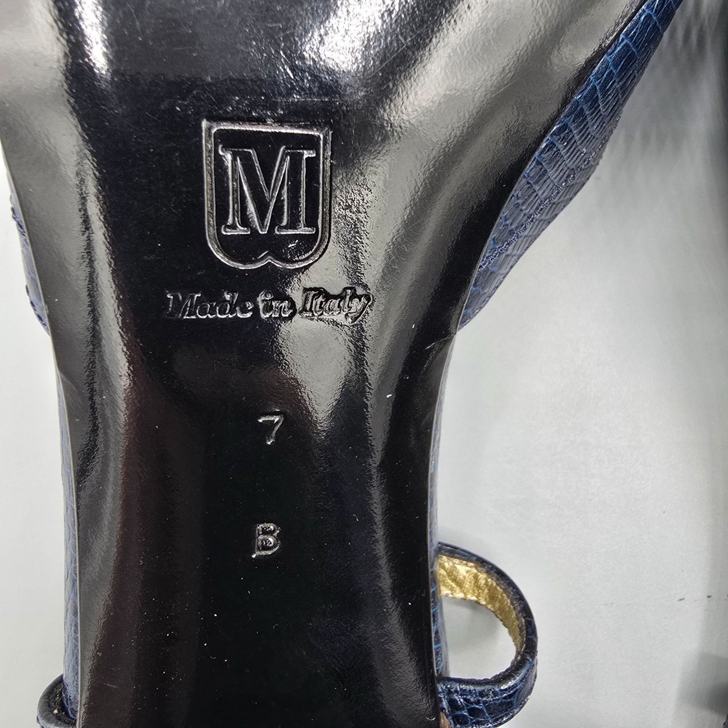 Vintage 1980s Bruno Magli Navy Lizard-Embossed Leather Peep-Toe Slingbacks (7B)