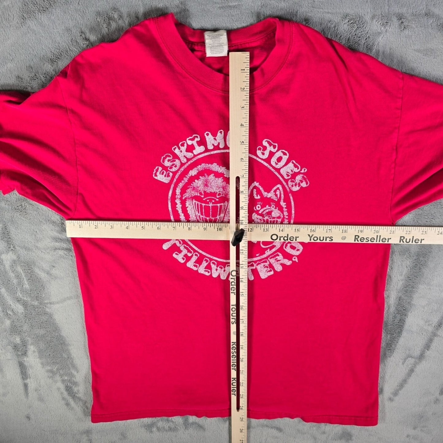 Distressed 2000s Hanes Beefy-T Eskimo Joe's Stillwater, OK T-Shirt (L)