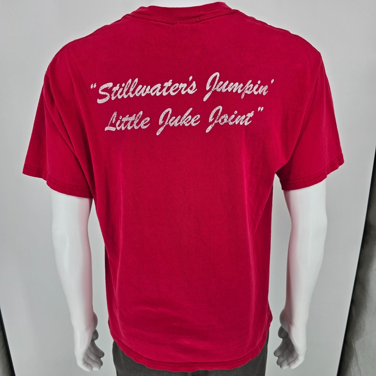 Distressed 2000s Hanes Beefy-T Eskimo Joe's Stillwater, OK T-Shirt (L)
