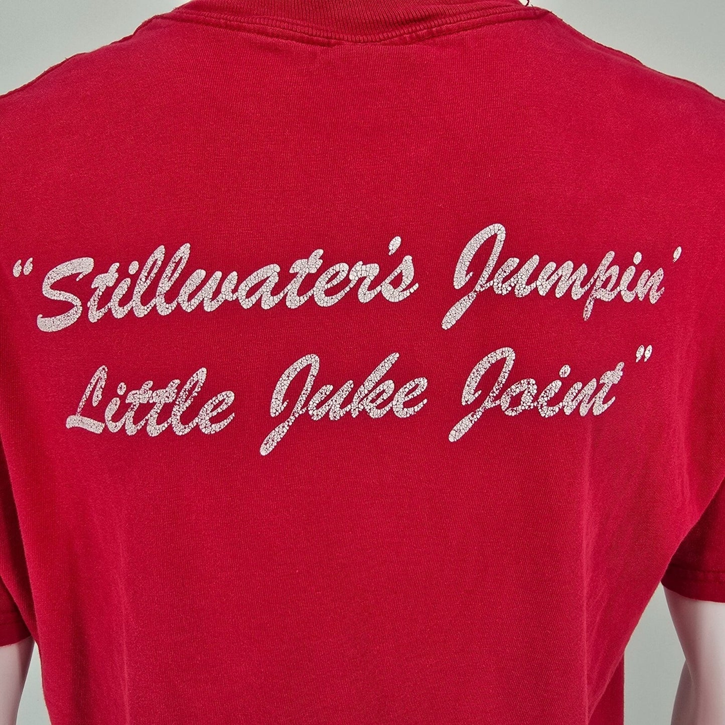 Distressed 2000s Hanes Beefy-T Eskimo Joe's Stillwater, OK T-Shirt (L)
