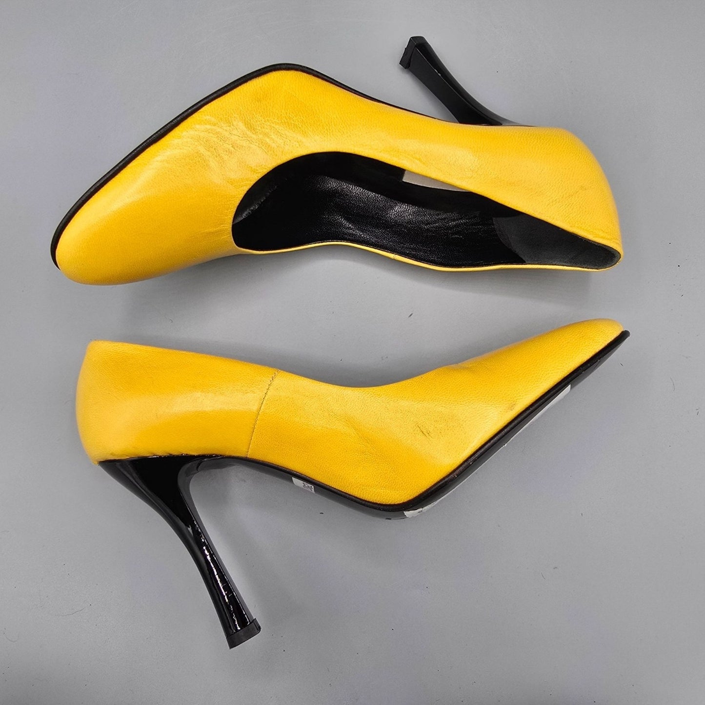 Vintage Y2K Deadstock Pari & Pari Lemon-Yellow Capretto Square-Toe Pumps (7B)