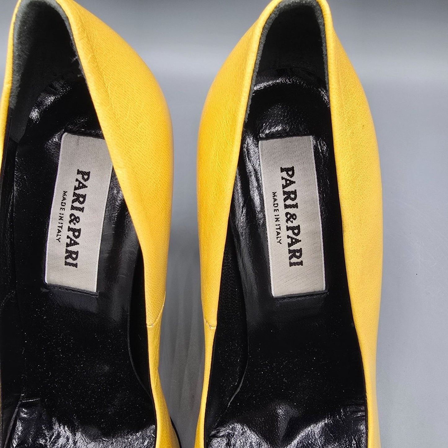 Vintage Y2K Deadstock Pari & Pari Lemon-Yellow Capretto Square-Toe Pumps (7B)