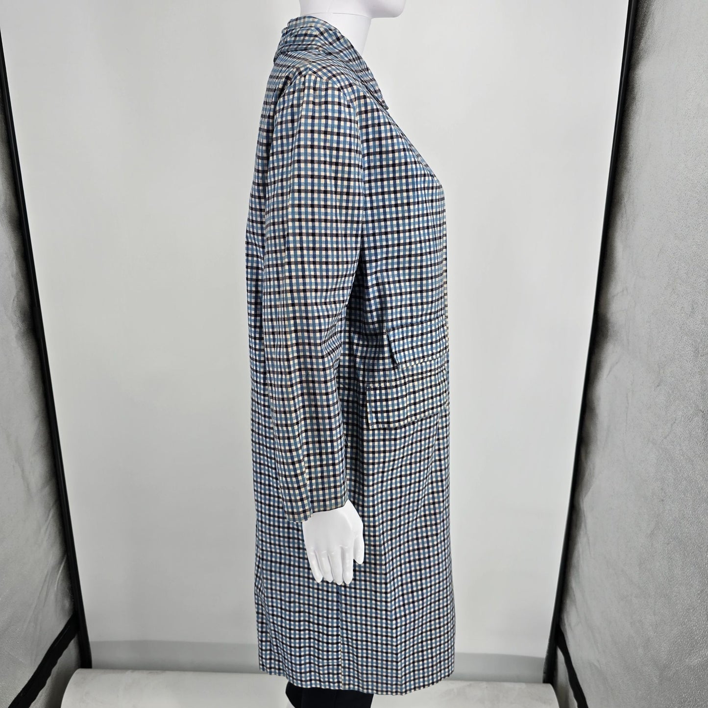 Vintage 1960s Unbranded Women's Single-breasted Blue Check Plaid Car Coat (M/L)