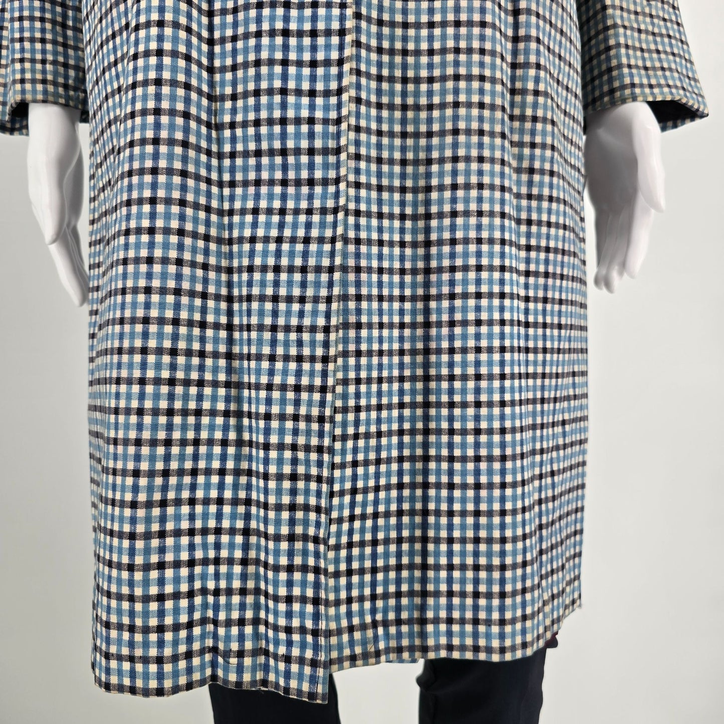 Vintage 1960s Unbranded Women's Single-breasted Blue Check Plaid Car Coat (M/L)