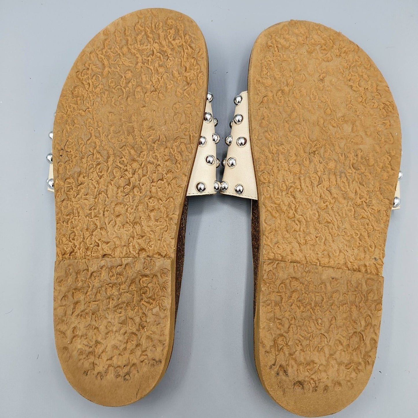 Vince Camuto Women's Kortlen Cream/Off-White Leather Studded Slides (Size 6.5)