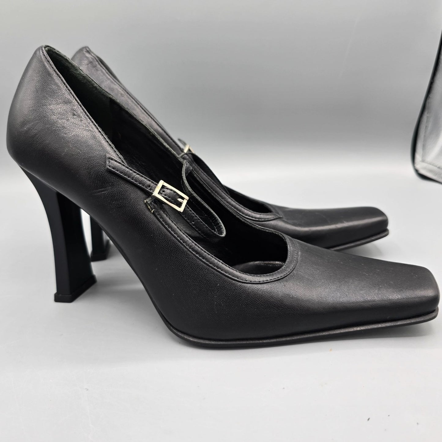 Vintage Late 1990s Deadstock Pari & Pari Black Nappa Leather Mary-Jane Pumps -7B