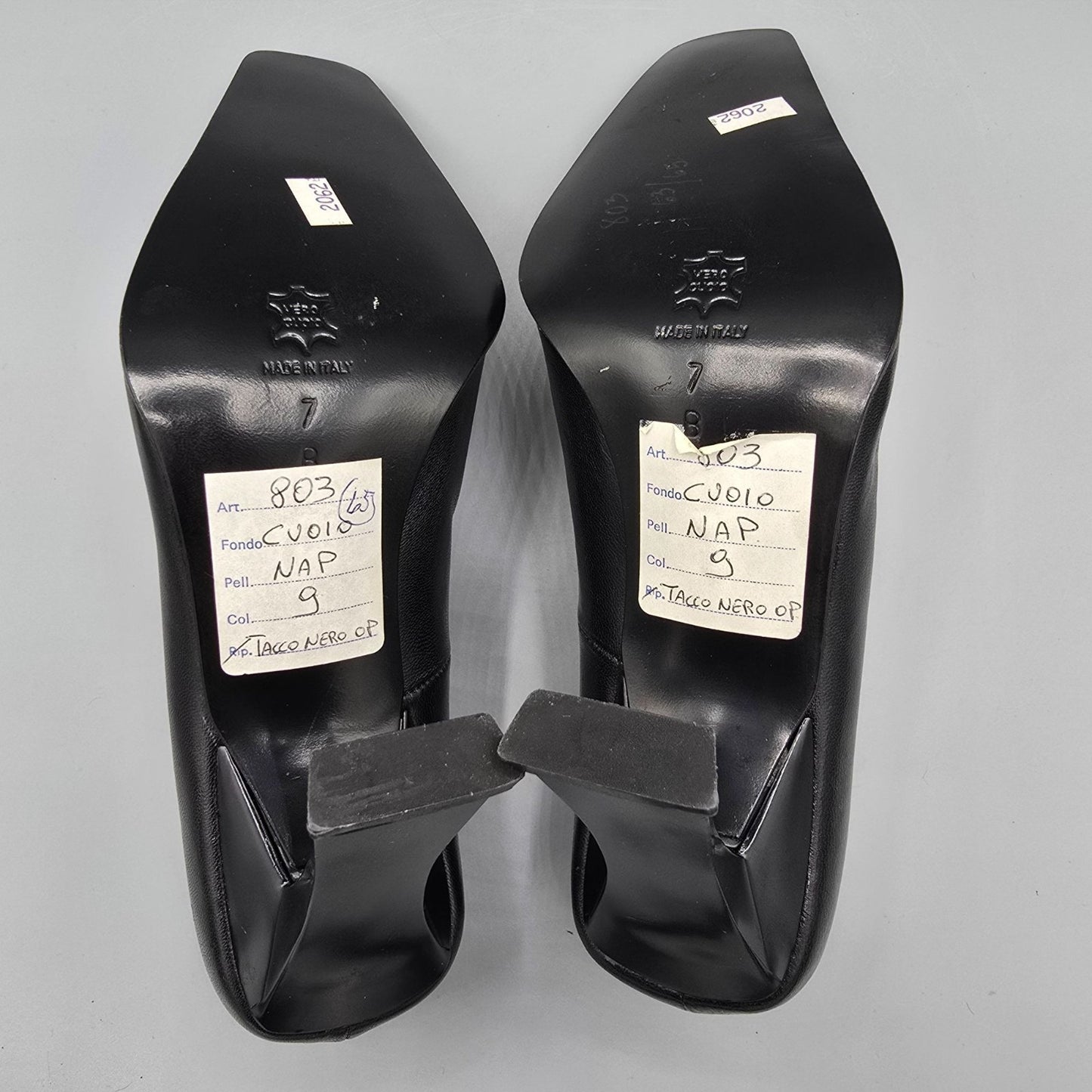 Vintage Late 1990s Deadstock Pari & Pari Black Nappa Leather Mary-Jane Pumps -7B