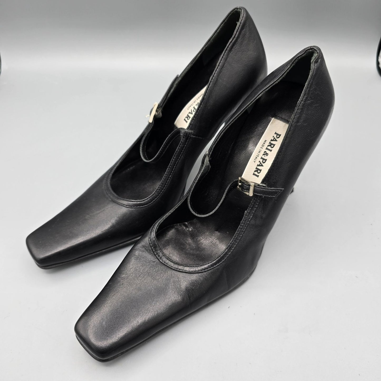 Vintage Late 1990s Deadstock Pari & Pari Black Nappa Leather Mary-Jane Pumps -7B
