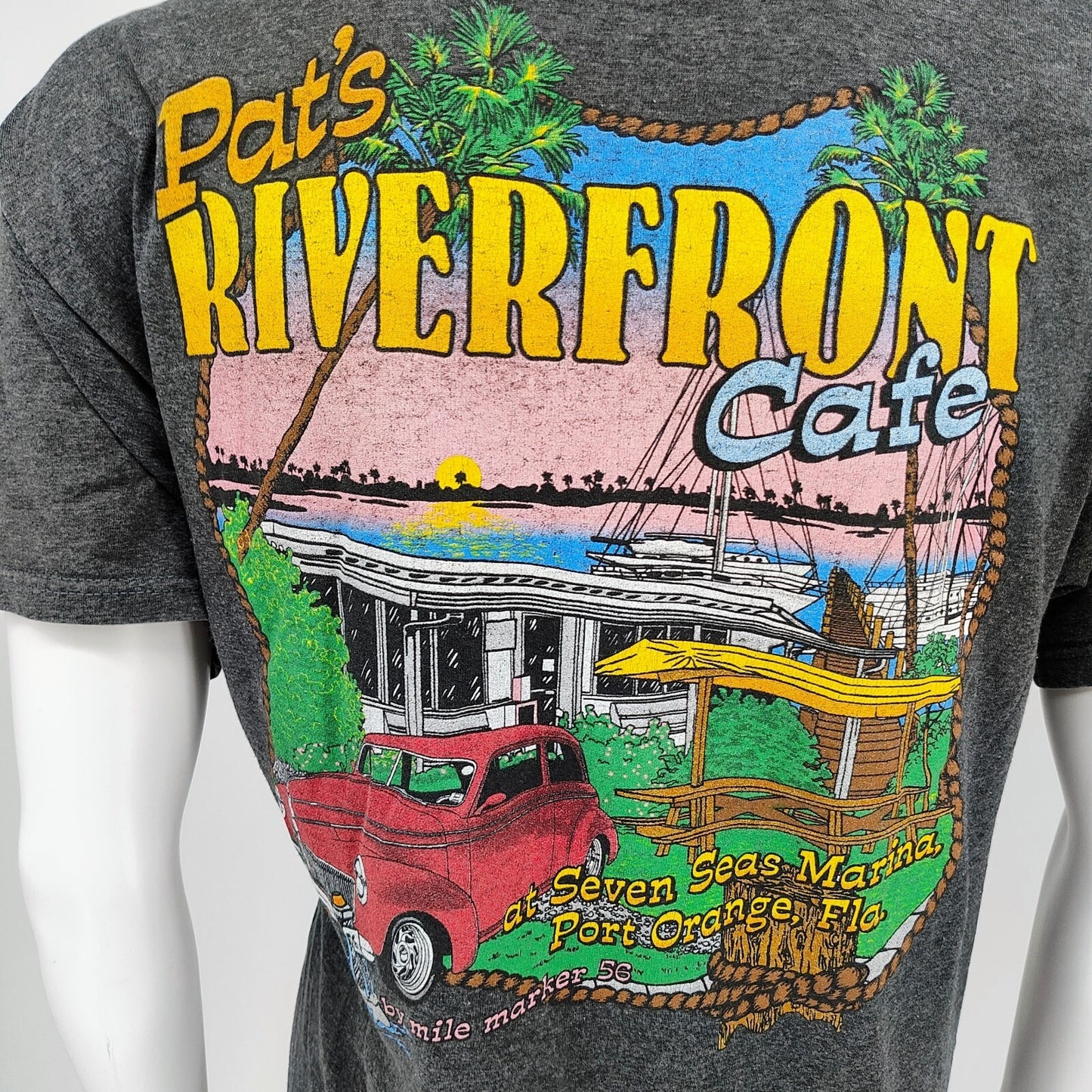 Pat's Riverfront Cafe At Seven Seas Marina, Port Orange, FL Graphic T-Shirt (L)