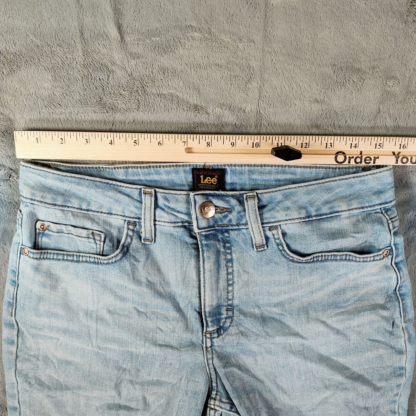 Lee Women's Midrise Straight Leg Jean DIY Cut Off Denim Shorts (Size 8) *Flaws