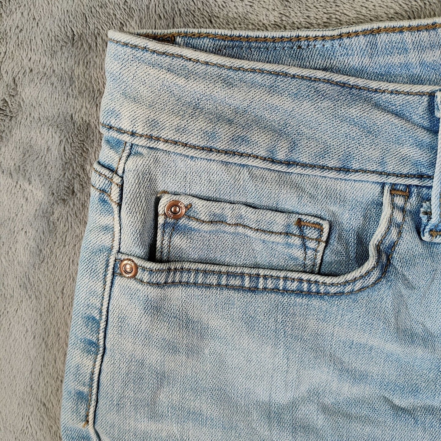 Lee Women's Midrise Straight Leg Jean DIY Cut Off Denim Shorts (Size 8) *Flaws