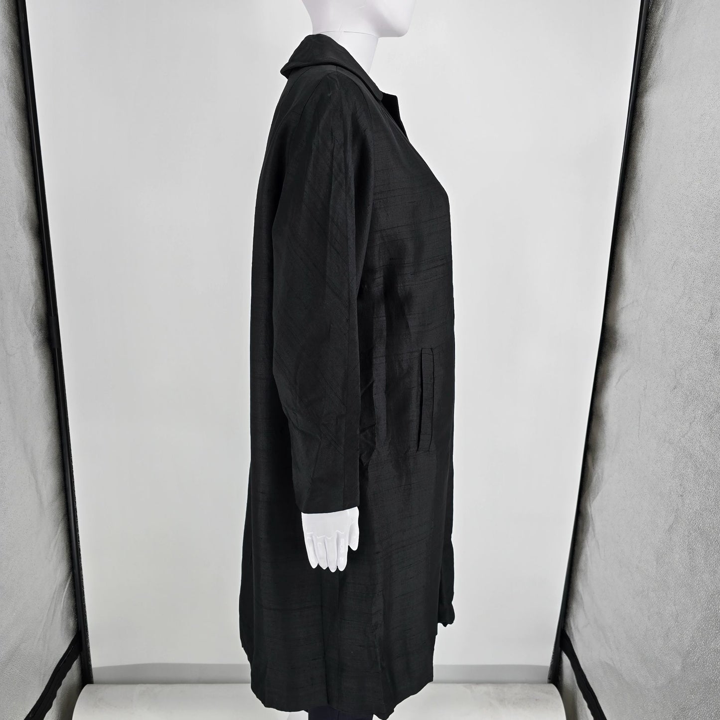 Vintage 1950s Wm. B. Schleisner PA Women's Black Silk Evening/Duster Coat (M/L)