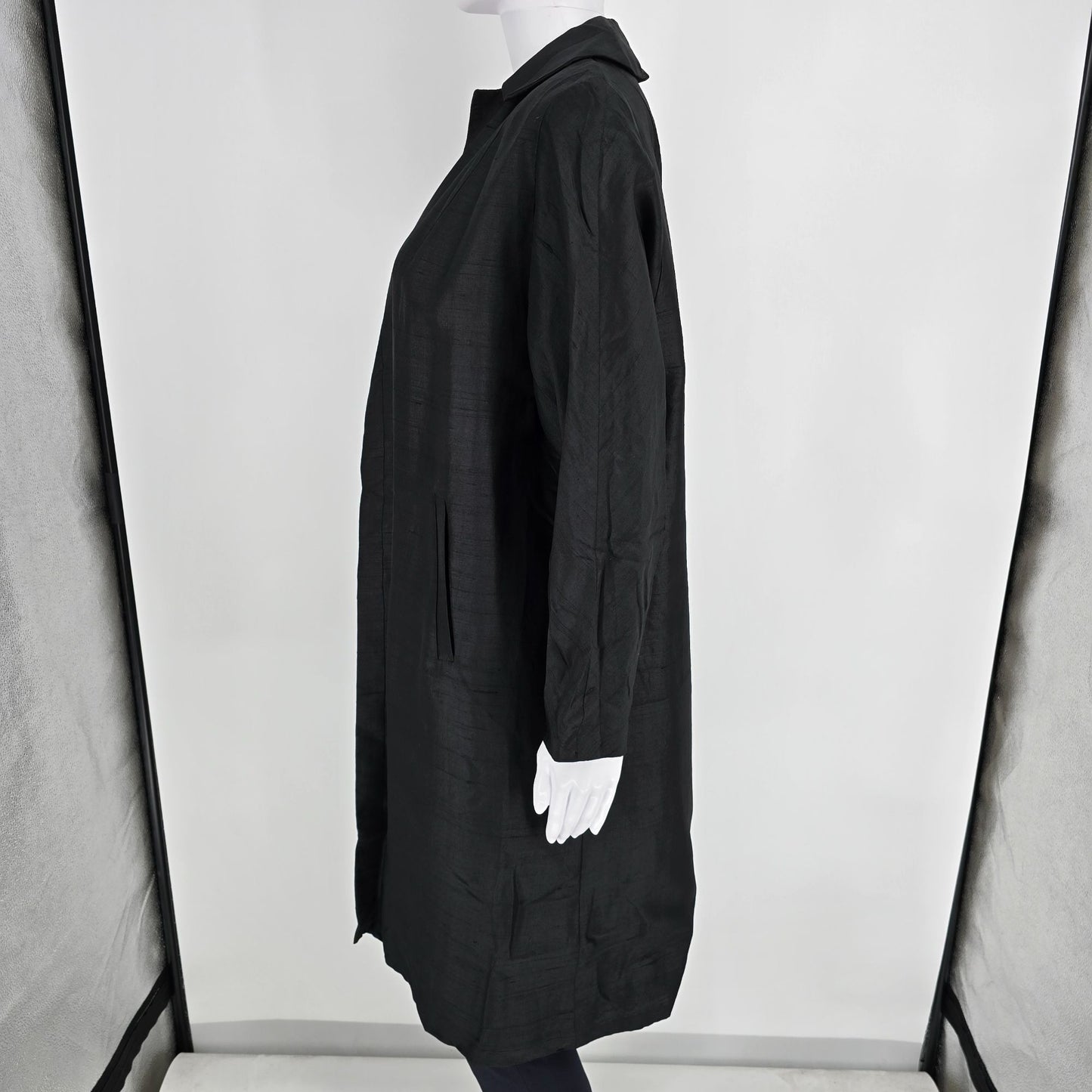 Vintage 1950s Wm. B. Schleisner PA Women's Black Silk Evening/Duster Coat (M/L)