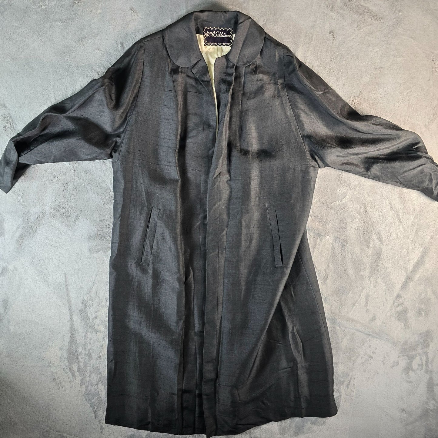 Vintage 1950s Wm. B. Schleisner PA Women's Black Silk Evening/Duster Coat (M/L)