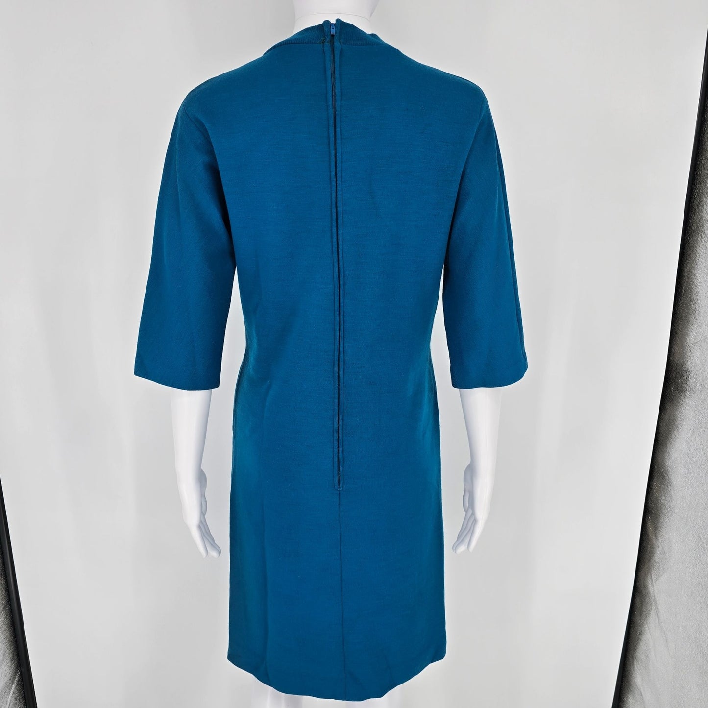 Vintage 1960s R & K Knits Teal Blue V-Neck Mod Shift Knit Sweater Dress (S)