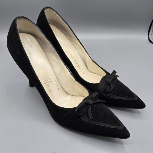 Vintage Early 1960s Sorority Debs Jaison's Black Velvet Point-Toe Bow Pumps -7AA