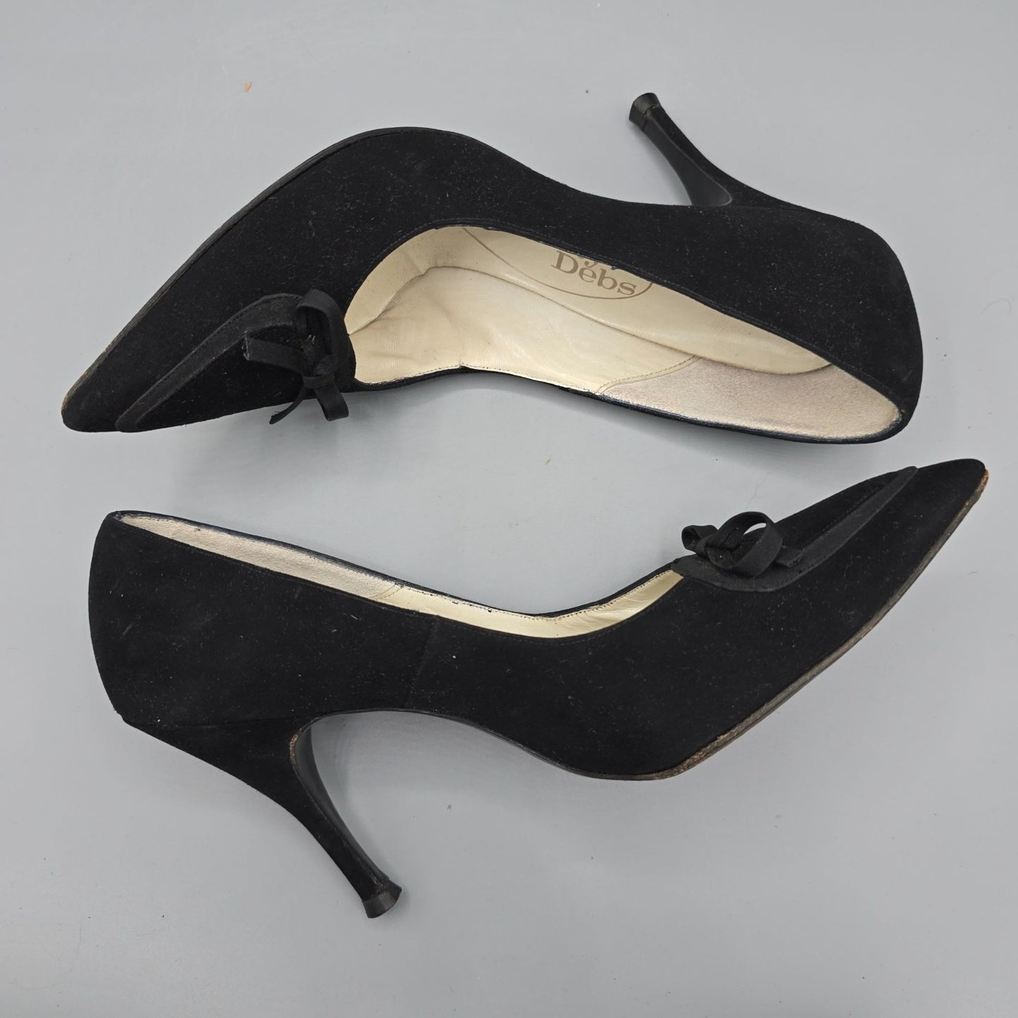 Vintage Early 1960s Sorority Debs Jaison's Black Velvet Point-Toe Bow Pumps -7AA