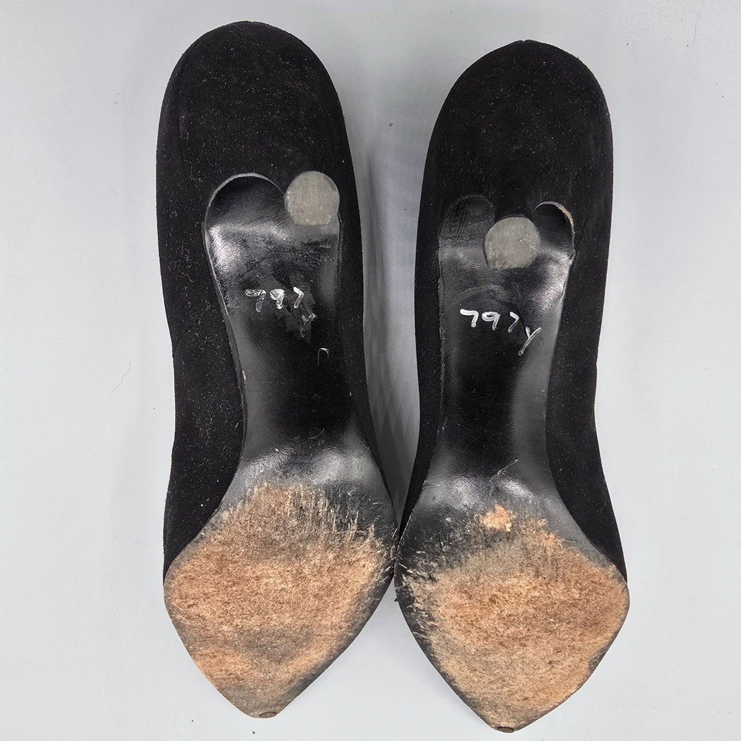 Vintage Early 1960s Sorority Debs Jaison's Black Velvet Point-Toe Bow Pumps -7AA