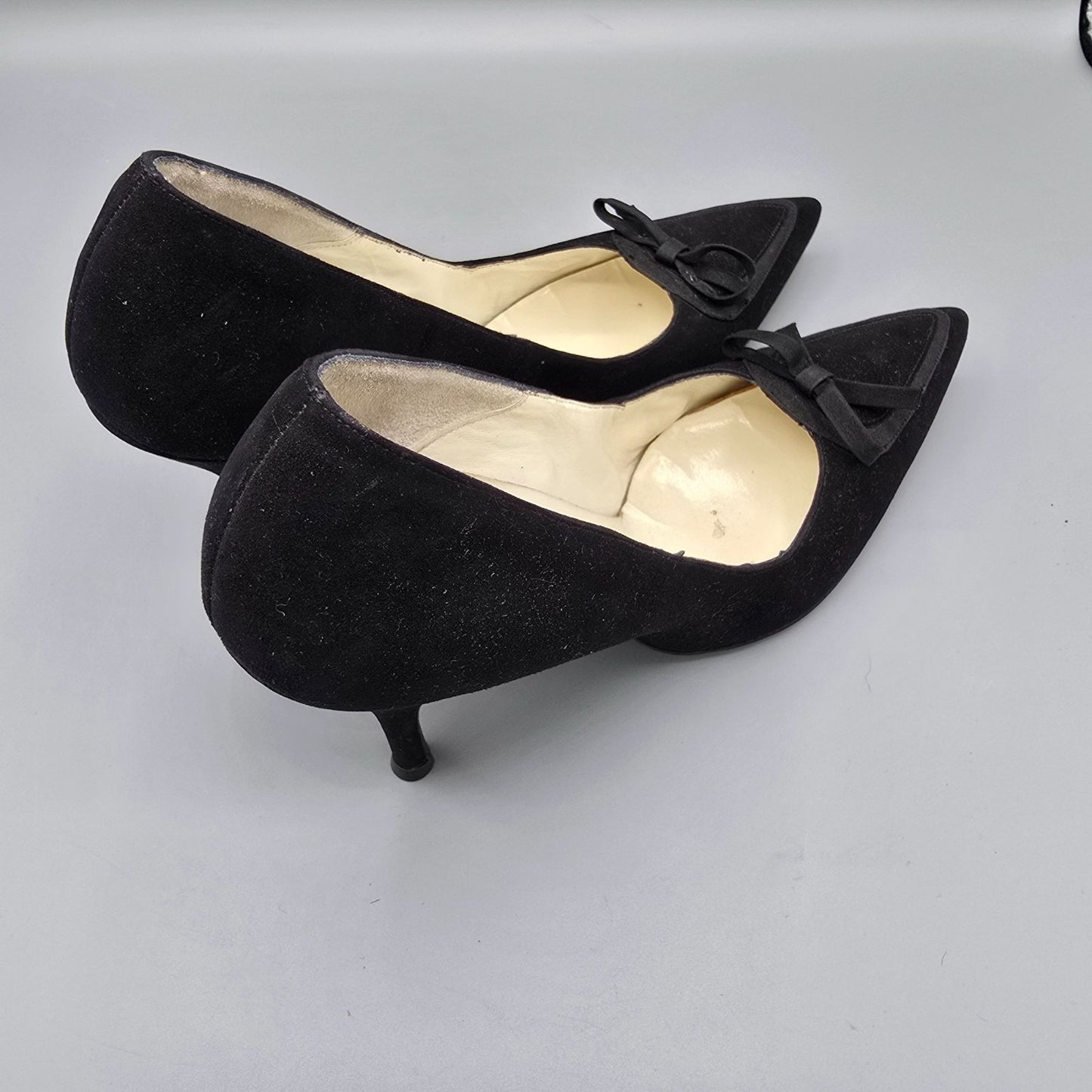 Vintage Early 1960s Sorority Debs Jaison's Black Velvet Point-Toe Bow Pumps -7AA
