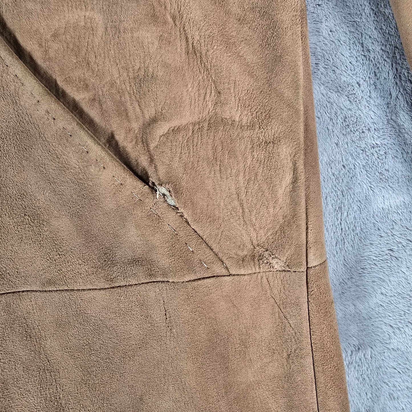Vintage 1960s Unbranded Women's ILGWU Union Made Camel Suede Mod Car Coat (S/M)