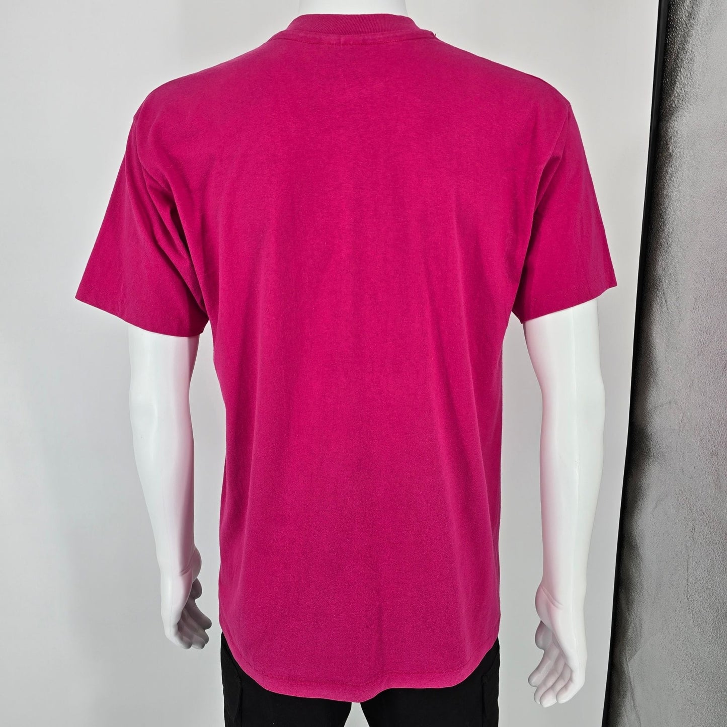 Vintage 1980s Hanes Fifty-Fifty Pink Fonzie's Classic Cafe T-Shirt (M/L)