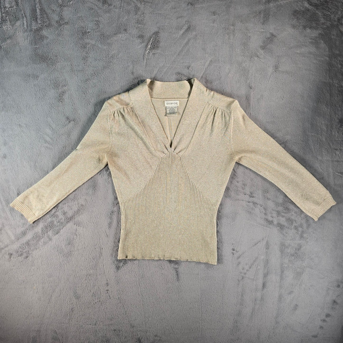 2000s George Women's Gold Metallic Silk Blend V-Neck Sweater (Extra Small 0/2)