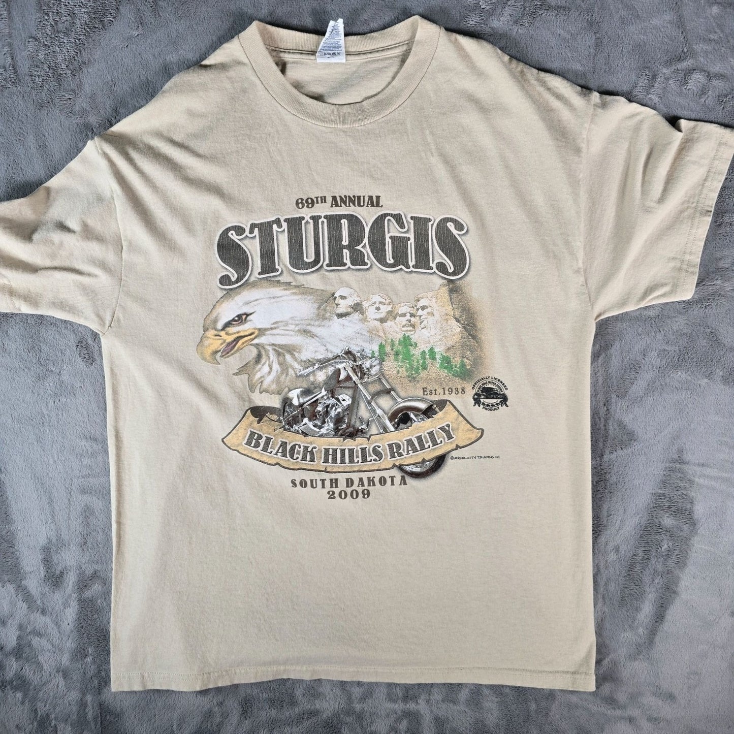 2009 69th Annual Sturgis Black Hills Rally South Dakota Biker T-Shirt (L)