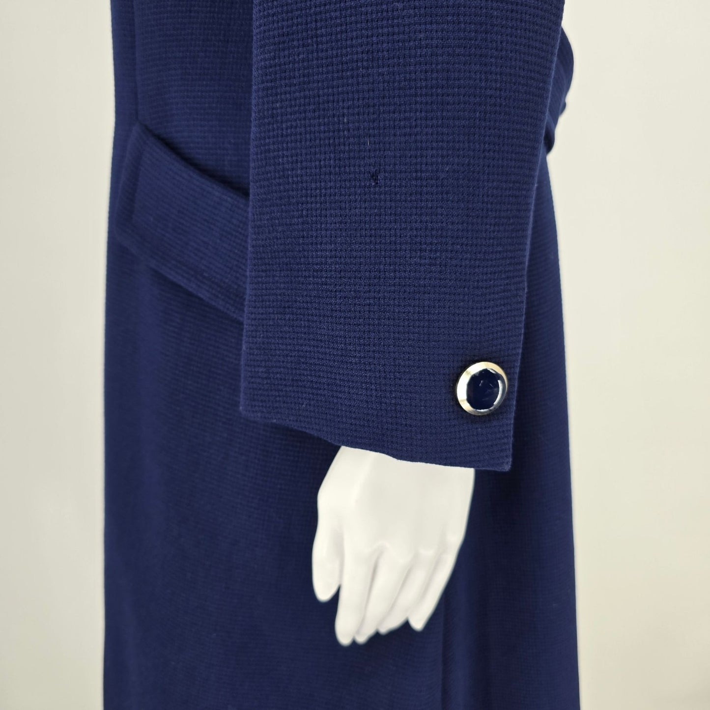 Vintage 1970s Women's Navy Blue Made in Canada Virgin Wool Mod Coat (M)