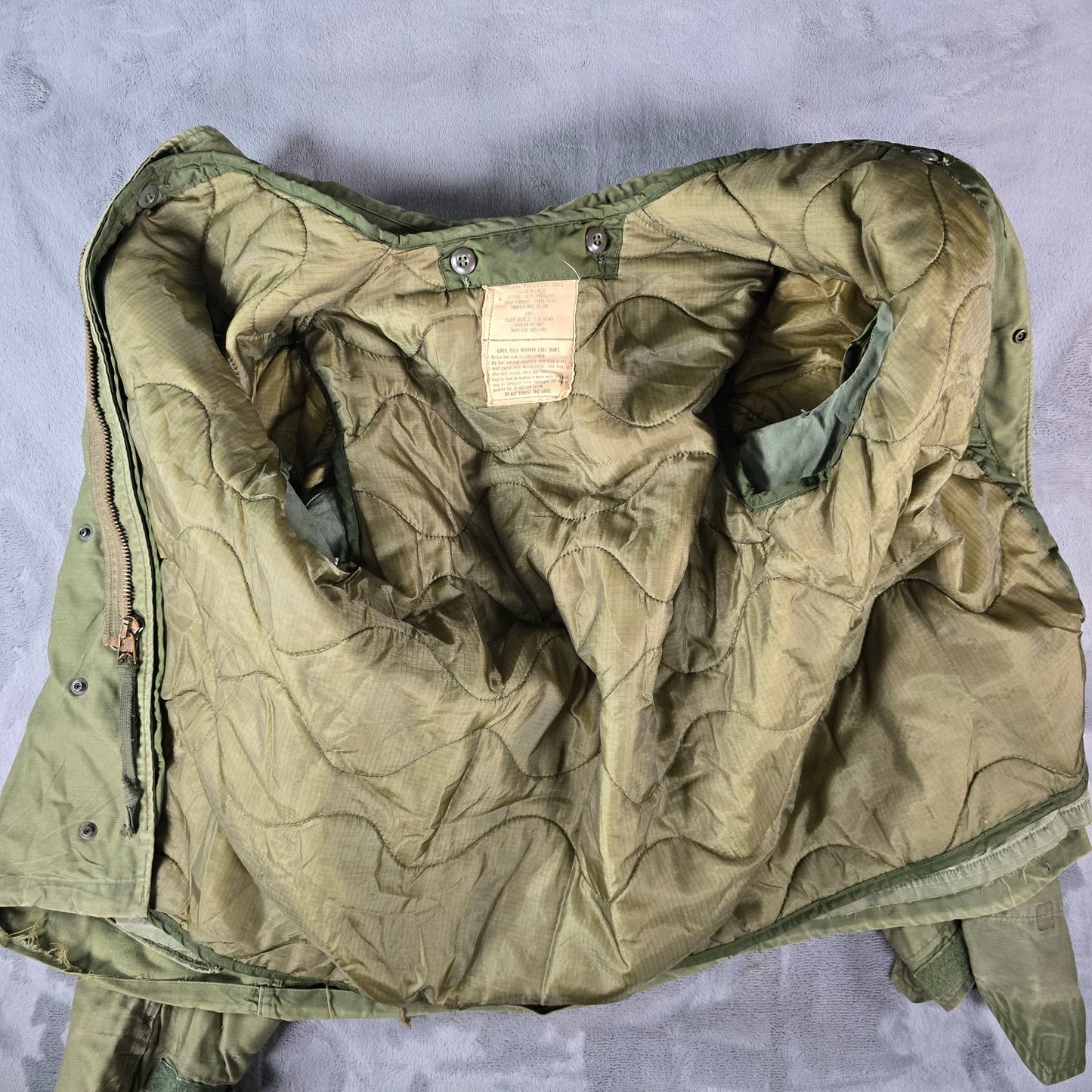 Vintage 1970s U.S. Army M-65 Cold Weather Olive Green Field Jacket w/ Liner (S)