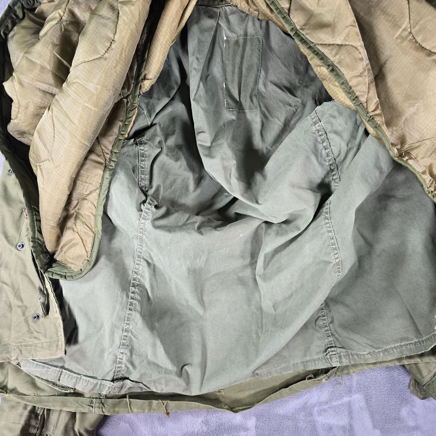 Vintage 1970s U.S. Army M-65 Cold Weather Olive Green Field Jacket w/ Liner (S)