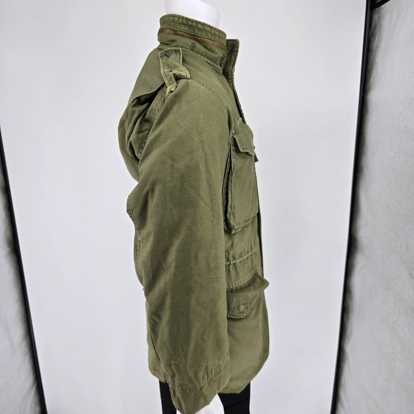 Vintage 1970s U.S. Army M-65 Cold Weather Olive Green Field Jacket w/ Liner (S)