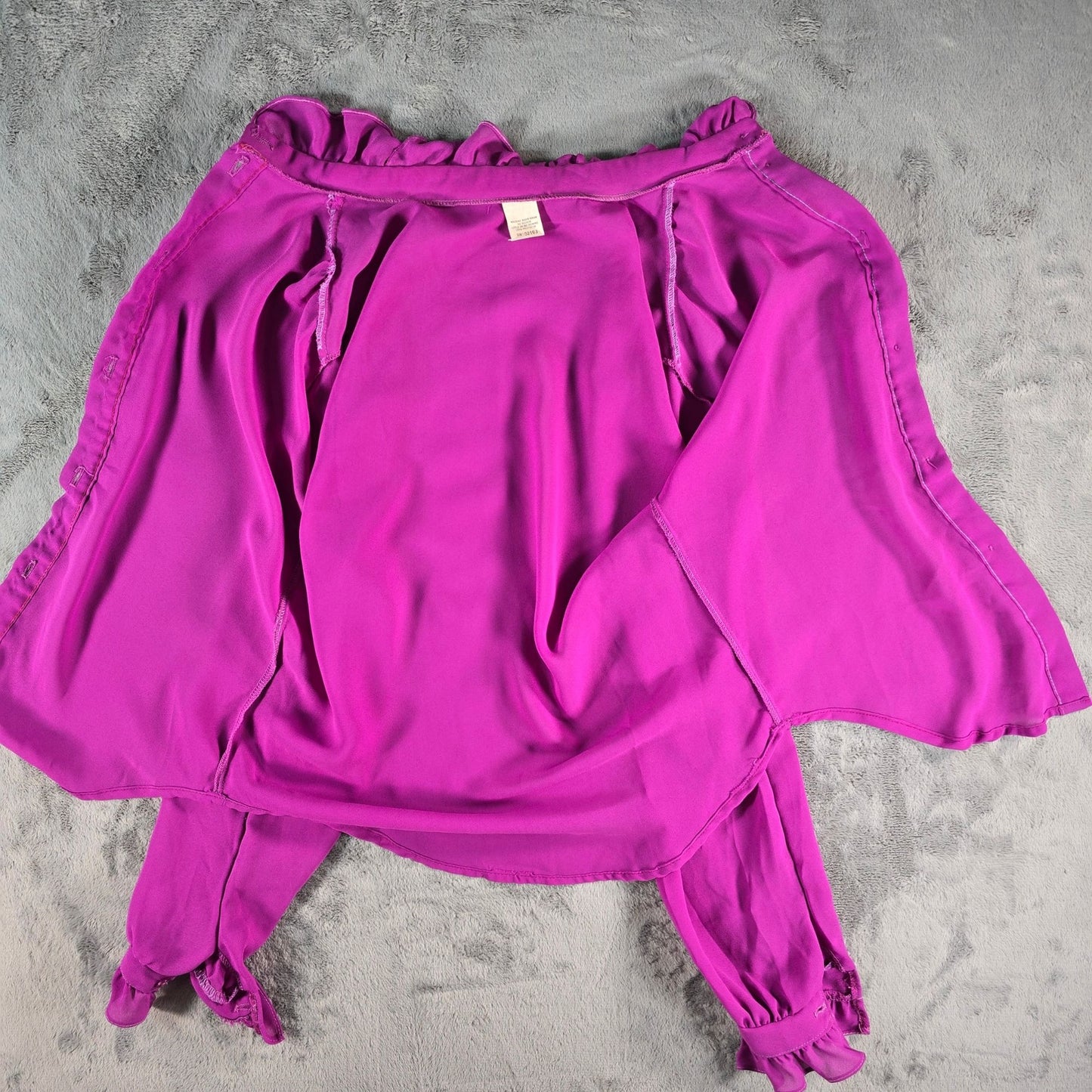 Vintage 1970s Women's Unbranded Fuschia Ruffle Jabot Semi-Sheer Blouse (M)