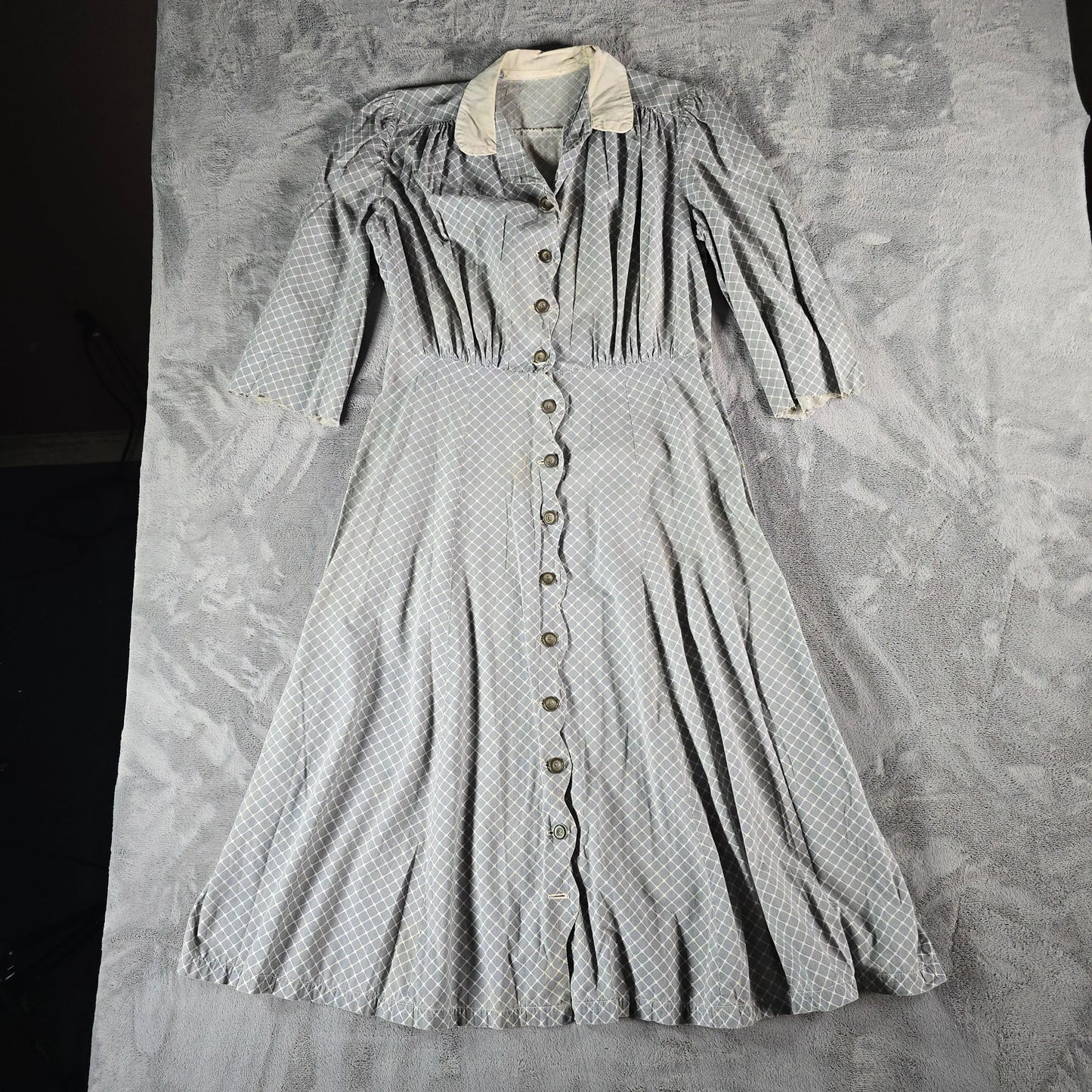 Vintage 1940s Gray Lattice Print Contrast Collar Shirtwaist Day Dress (L)