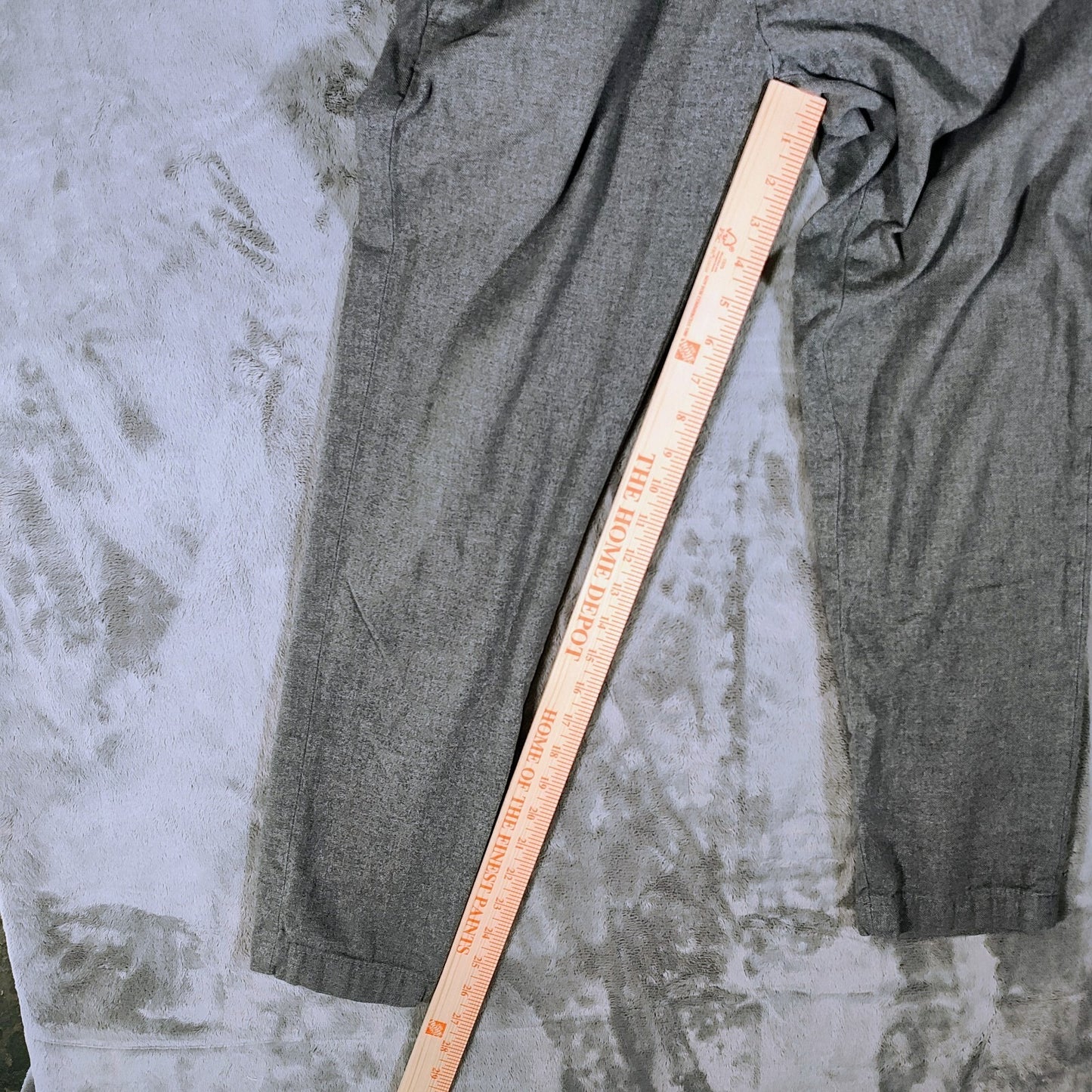 Label of Graded Goods L.O.G.G. H&M Men's Grey Chino Pants (29x27)
