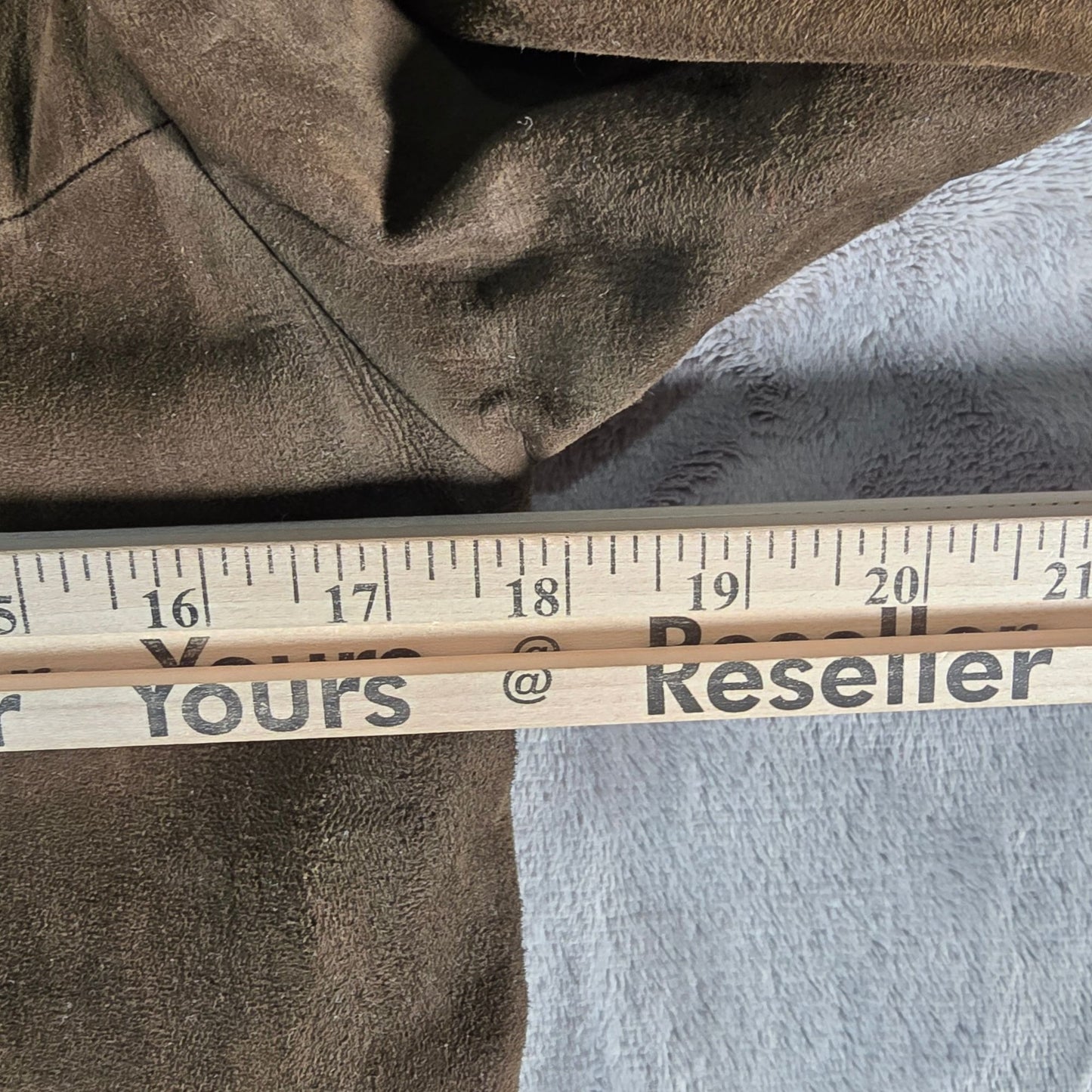 Vintage 1960s Unbranded Women's Brown Suede Leather Collarless Long Coat (S)