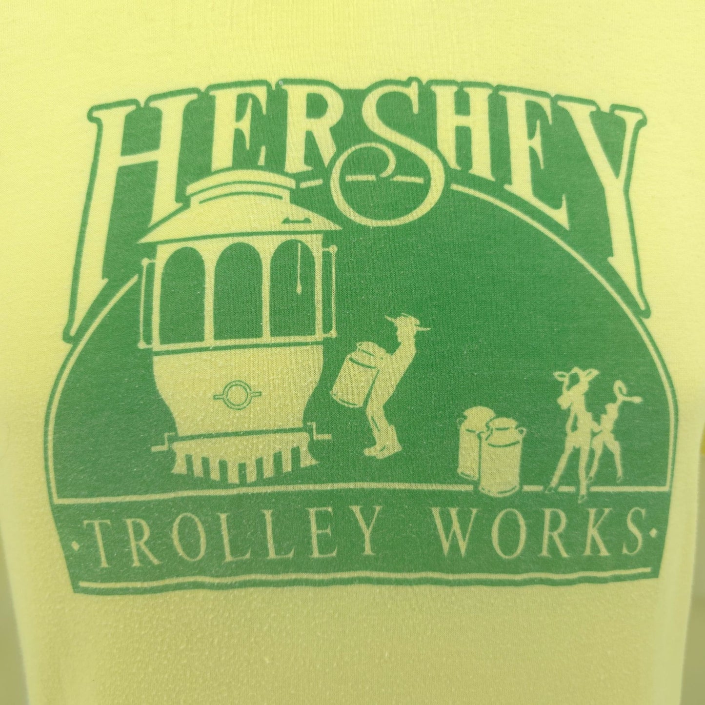 Vintage 1980s Hanes Fifty-Fifty Hershey Trolley Works Souvenir T-Shirt (S/M)