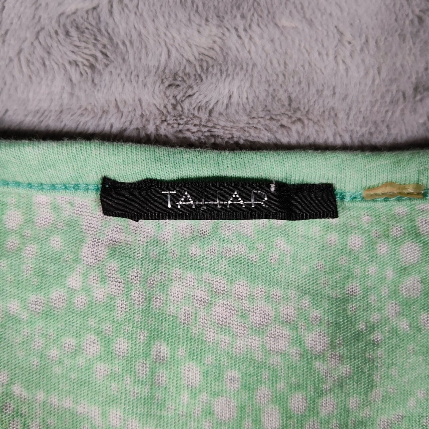 Tahari Green Translucent Scoop Neck Short Sleeve Patterned Top (XS) -Fair Cond.