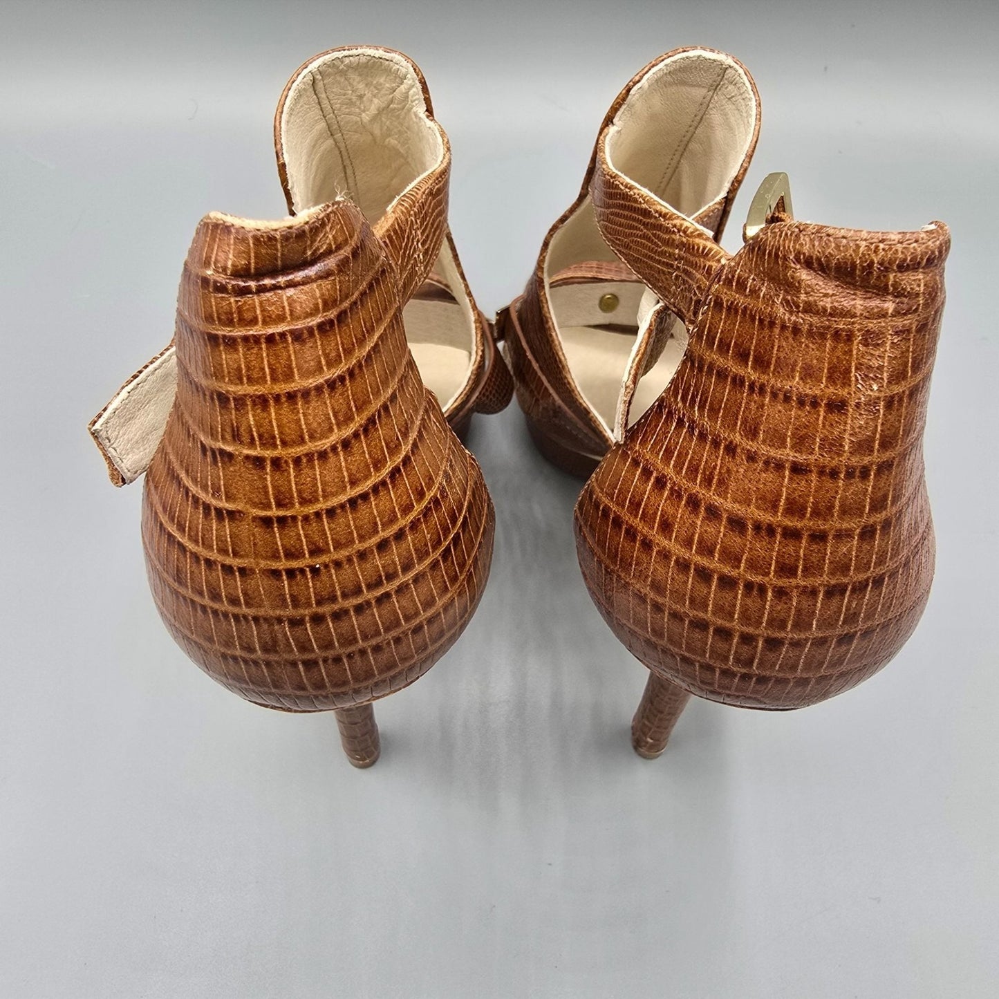 MICHAEL Michael Kors "Jess" Brown Croc-Embossed Leather Heels (Size 7.5M)
